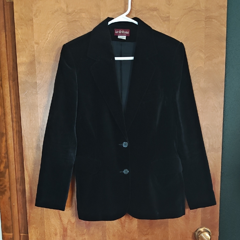 Women's Black Blazer With Shoulder Pads